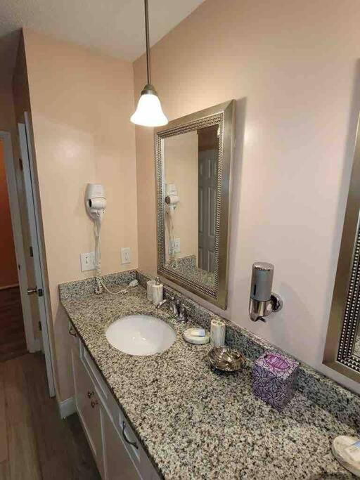 Elegant 2-Bedroom Pet-Friendly Villa W 2 Parking Spaces Hilton Head Island Exterior foto